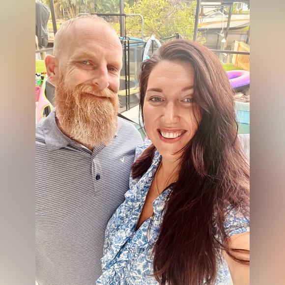 Meet your Posher, Lindsay - Picture 2 of 2